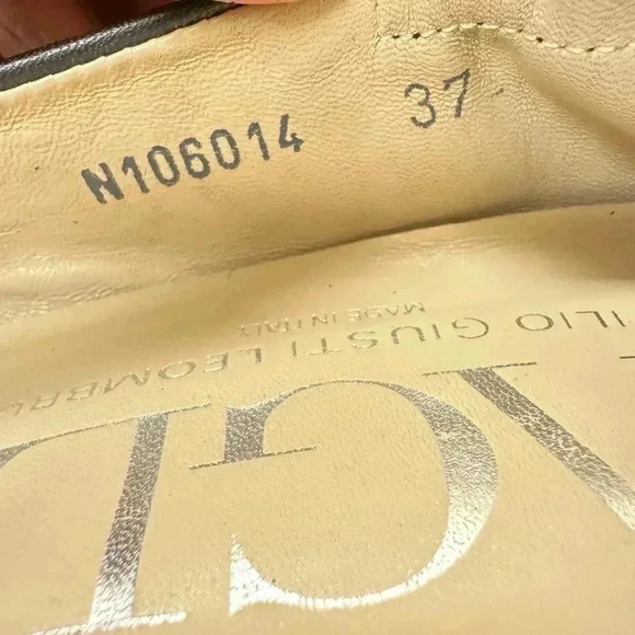 AGL Peep toe Wedge Twist Knot Flat Leather Wedge Black US 7 EUC - Picture 9 of 13